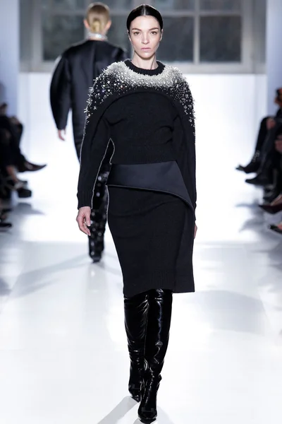 Look 29
